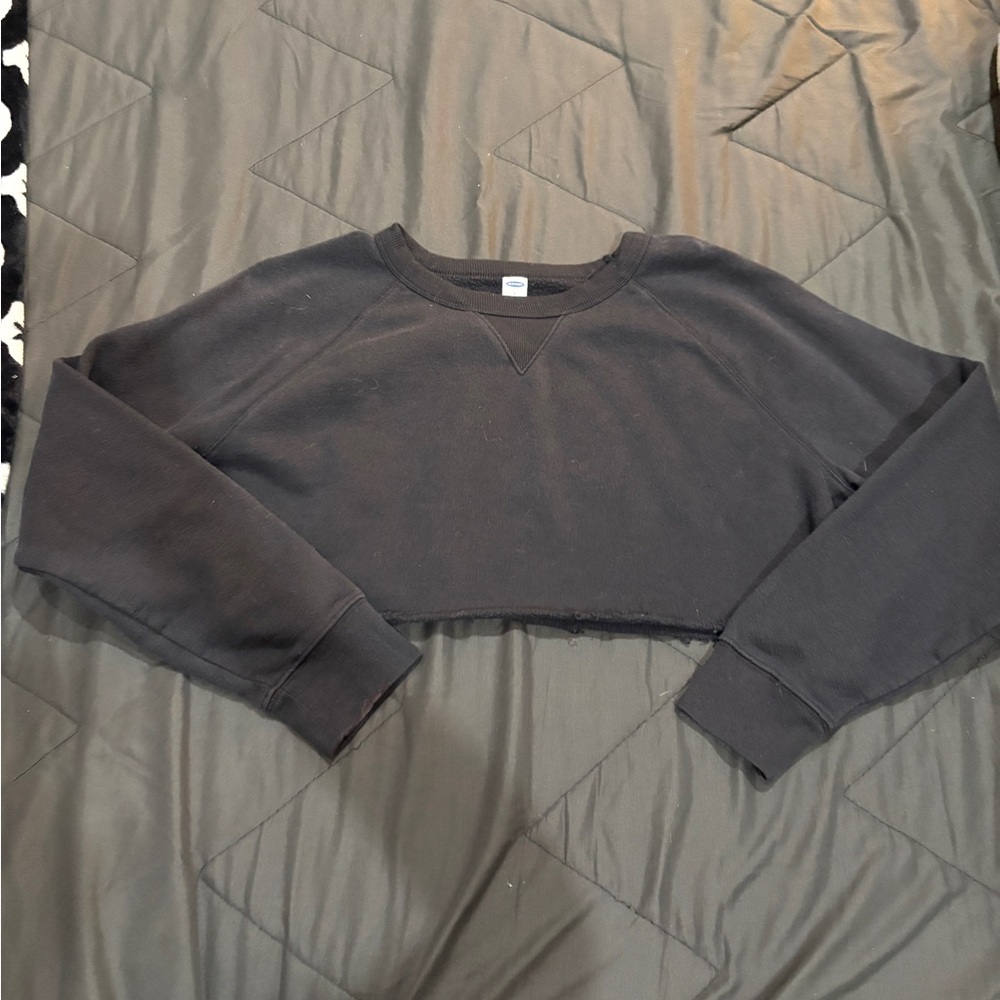 cropped crewneck